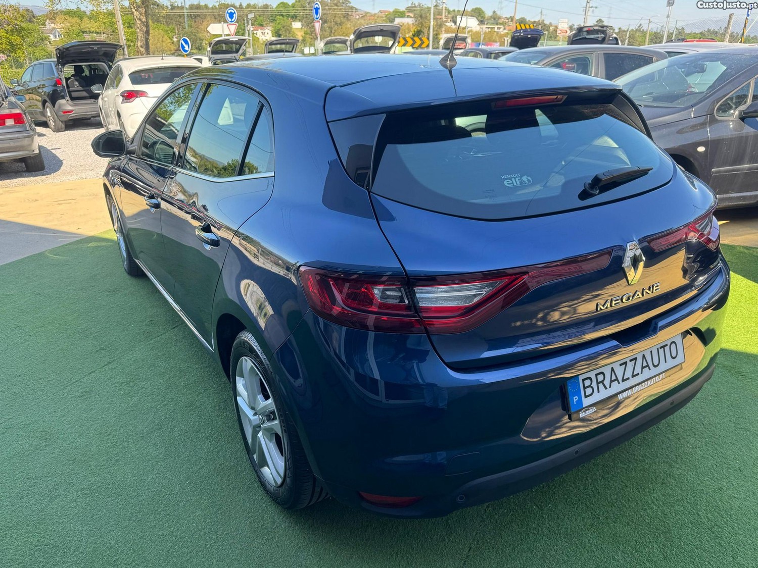 Renault Mégane 1.5 Blue dCi GT Line EDC — fotografia 19