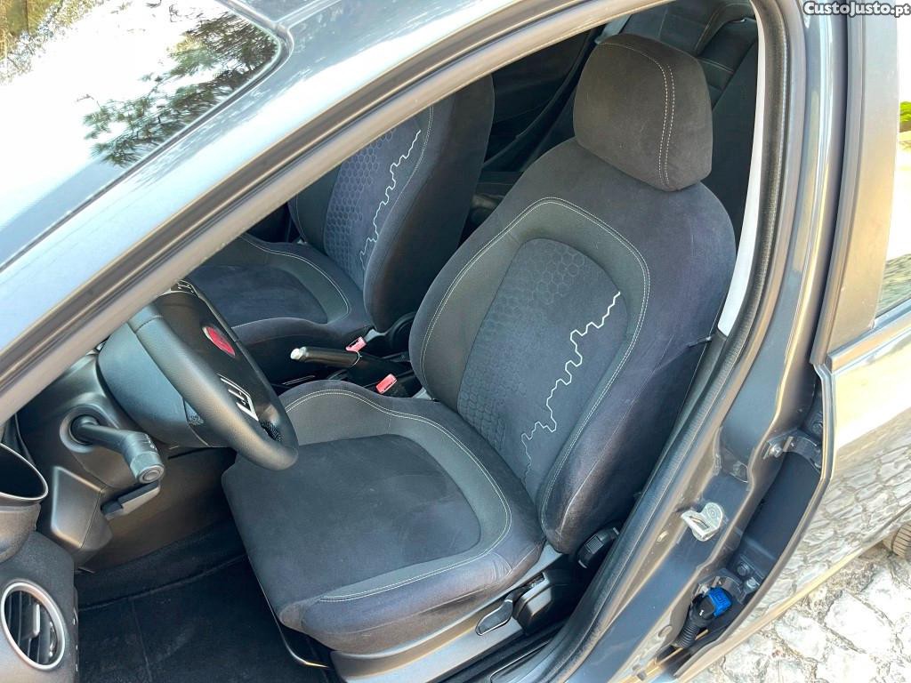 Fiat Punto 1.2 Lounge — fotografia 3