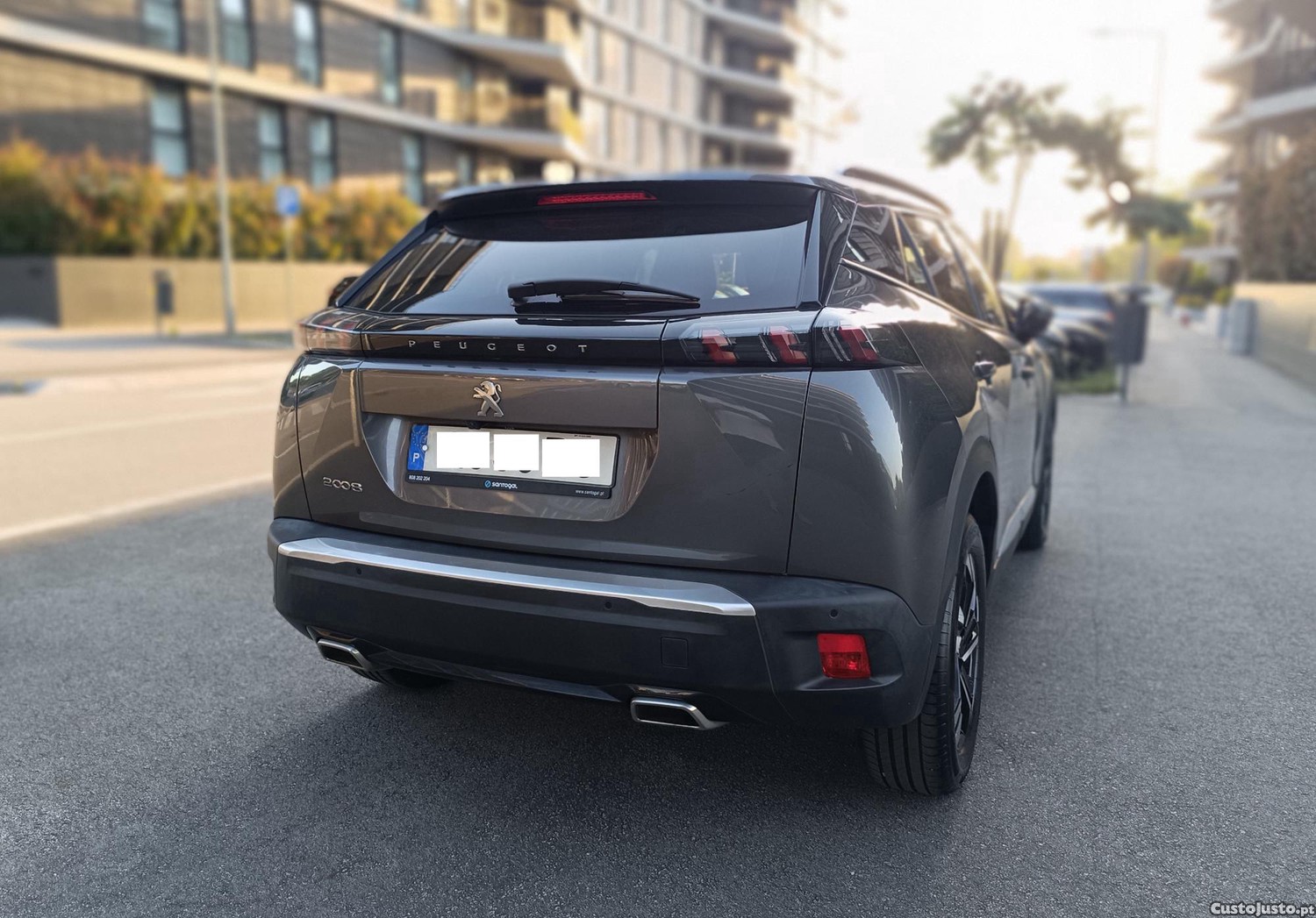 Peugeot 2008 1.2 PureTech Allure Pack EAT8 — fotografia 5