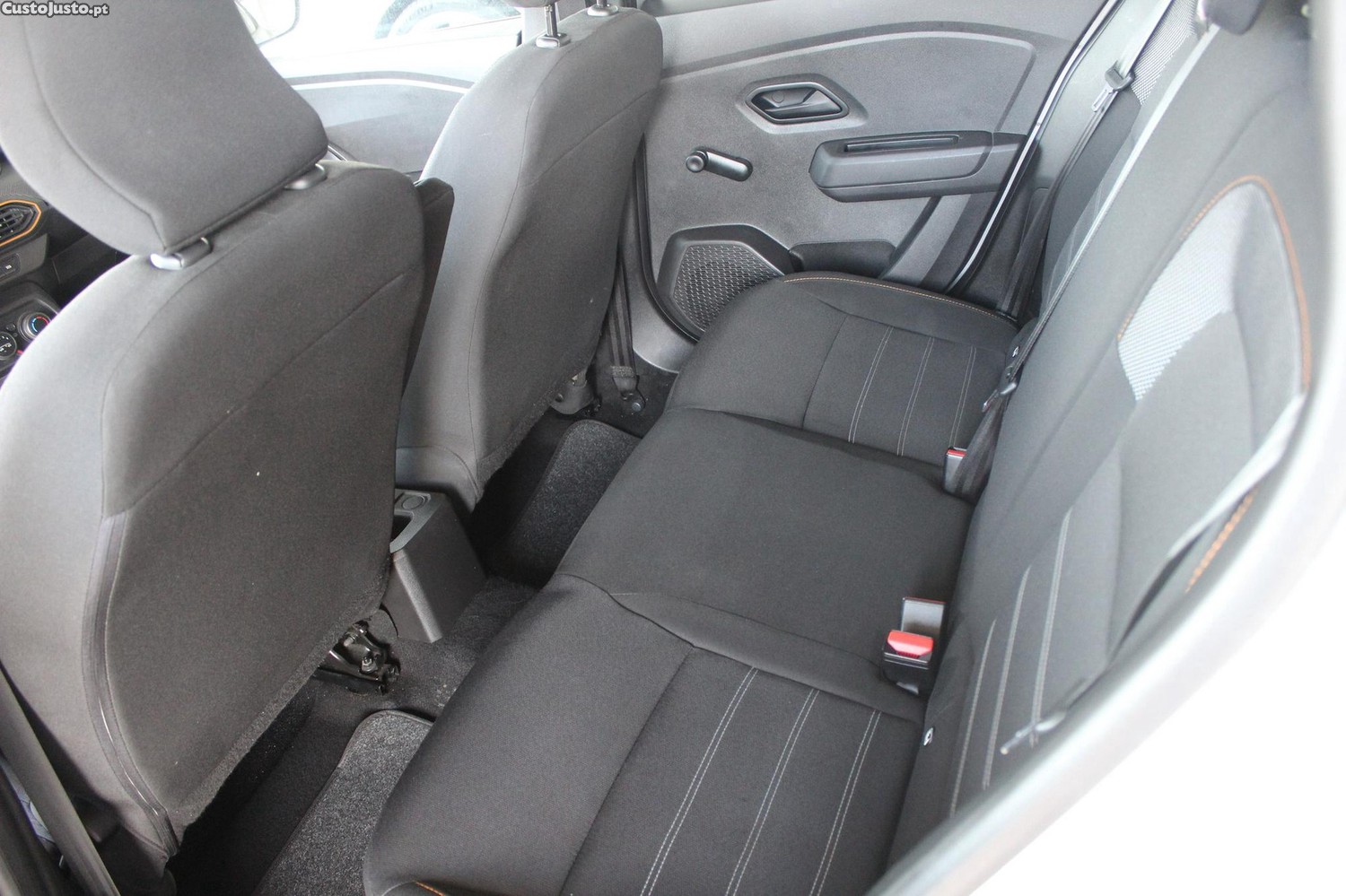 Dacia Sandero 1.0 ECO-G Stepway Comfort Bi-Fuel — fotografia 14