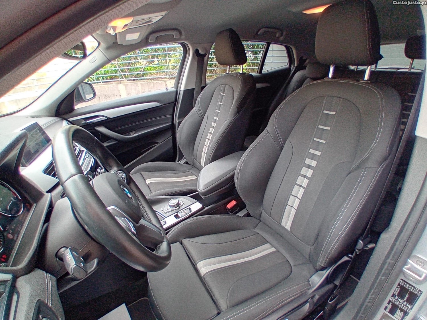 BMW X2 18 d sDrive Auto Advantage — fotografia 3