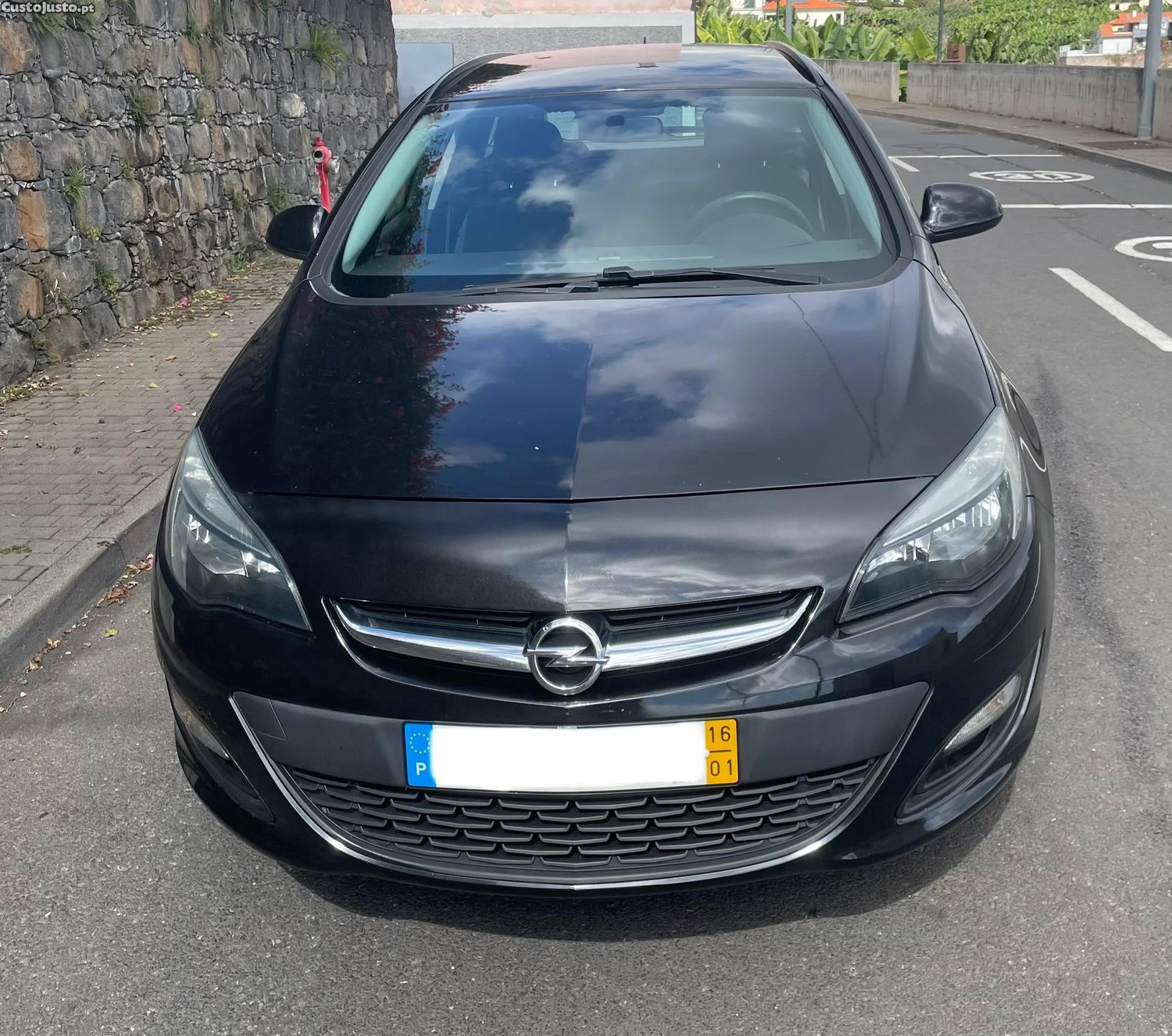 Opel Astra J sports tourer 1.6 CDTi — photo 2