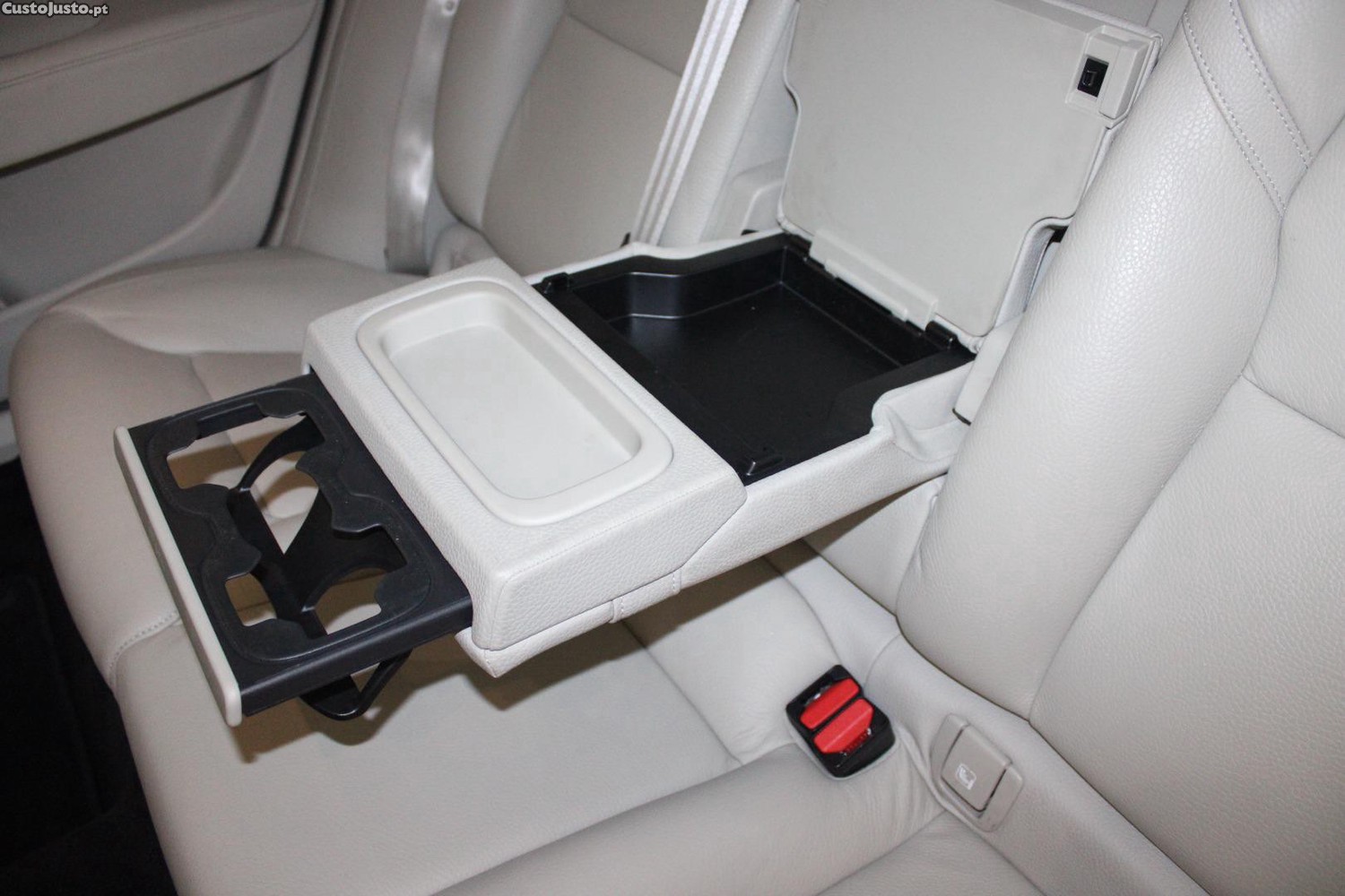 Volvo V90 2.0 B4 MOMENTUM PLUS GEARTRONIC — fotografia 15
