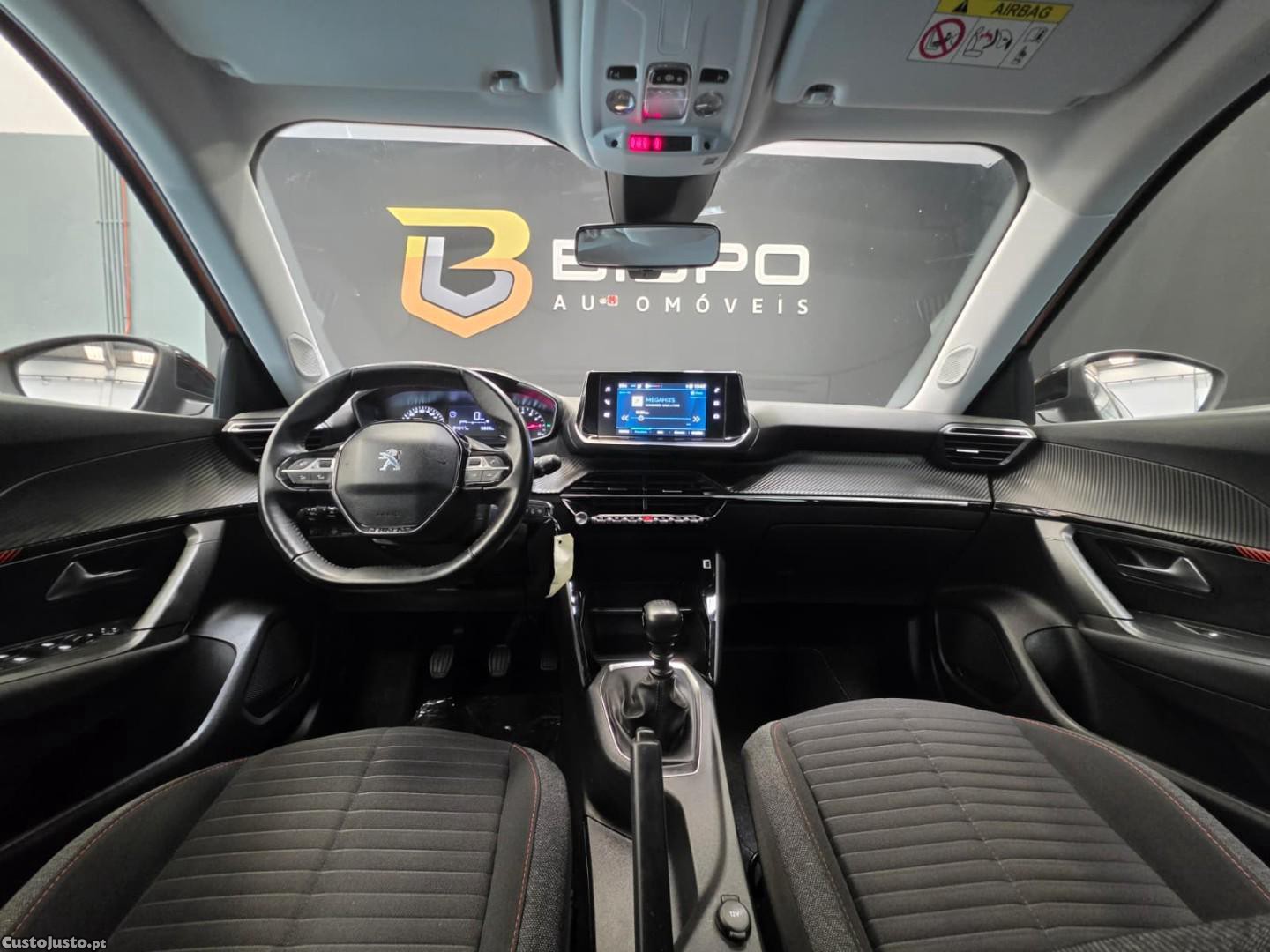 Peugeot 2008 PureTech 100 Active — fotografia 9