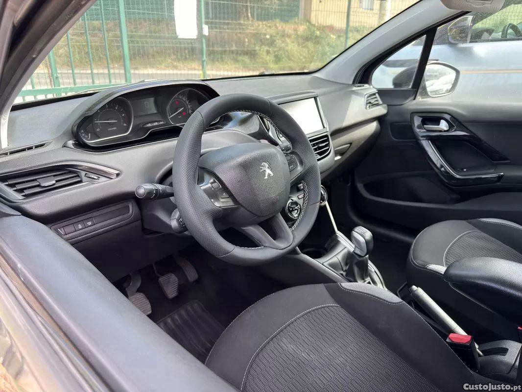 Peugeot 208 1.6 bluehdi style - 15 foto 4