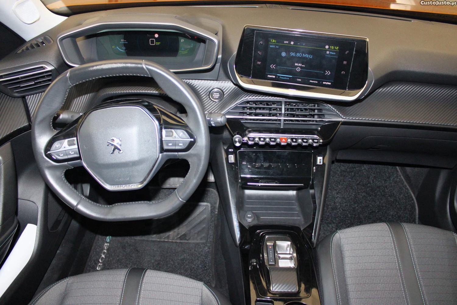 Peugeot e-2008 ALLURE PACK (AUTO) — fotografia 30