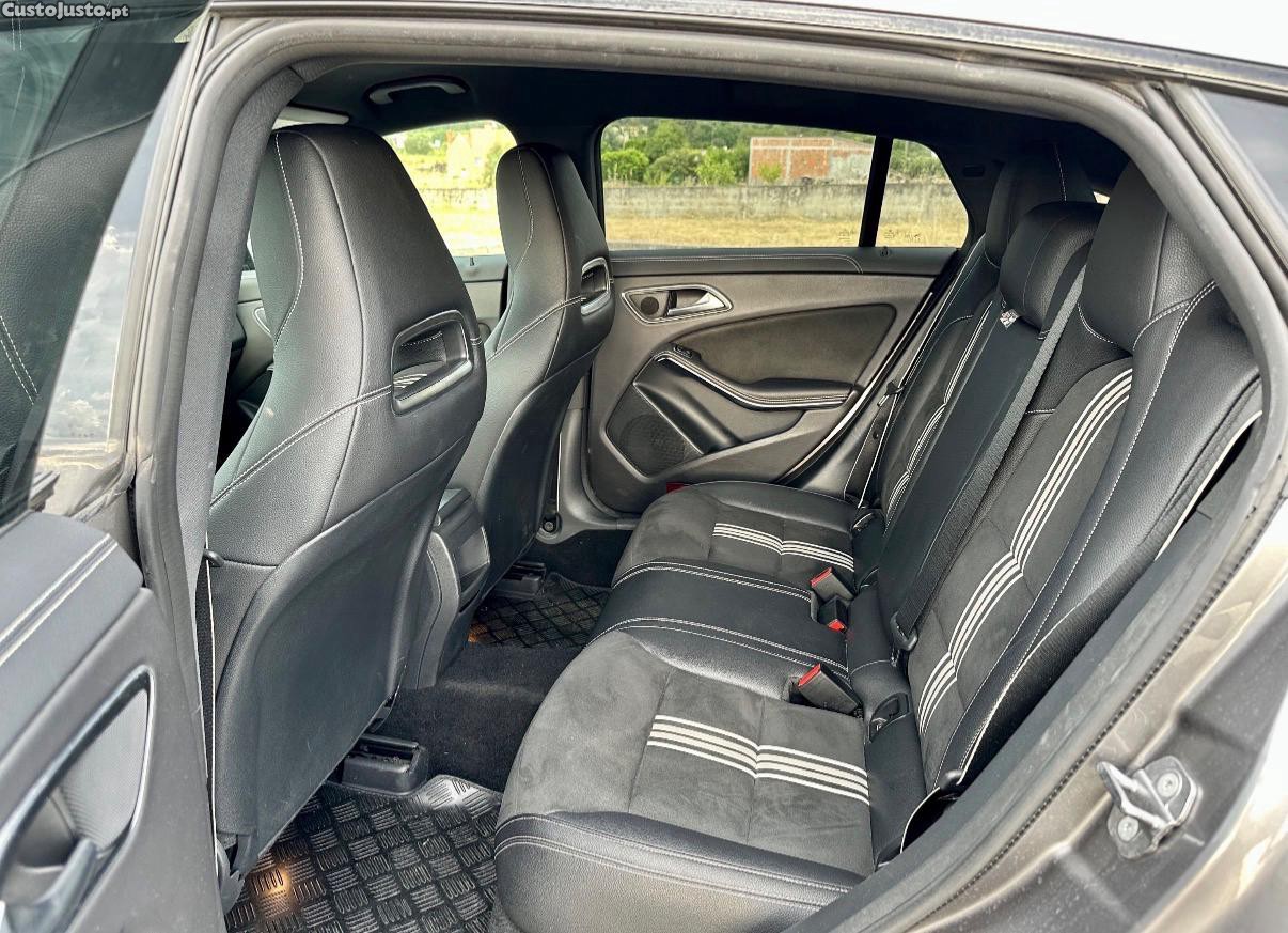 Mercedes-Benz CLA 180 180 D — fotografia 4
