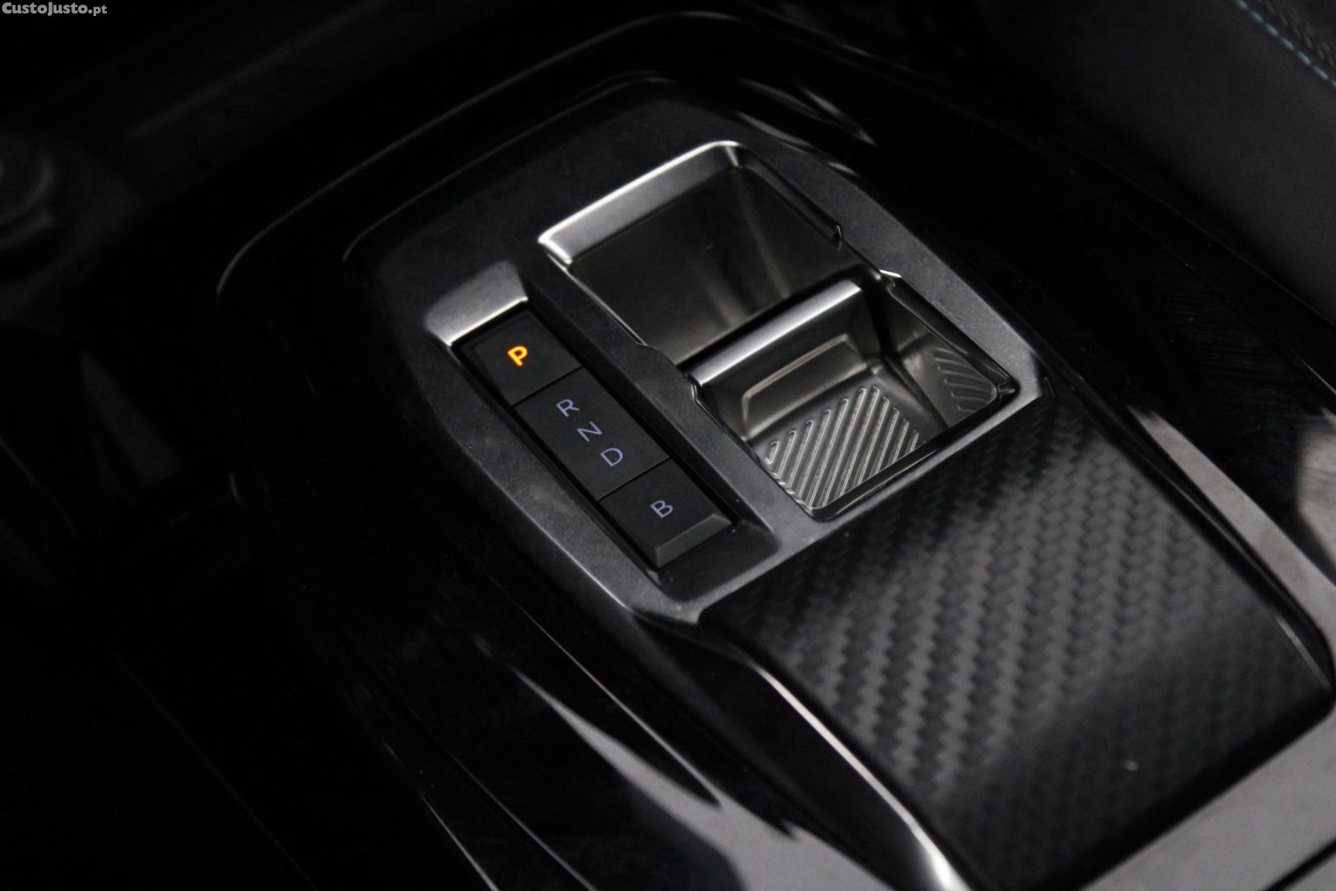 Peugeot e-2008 ALLURE PACK (AUTO) — fotografia 14