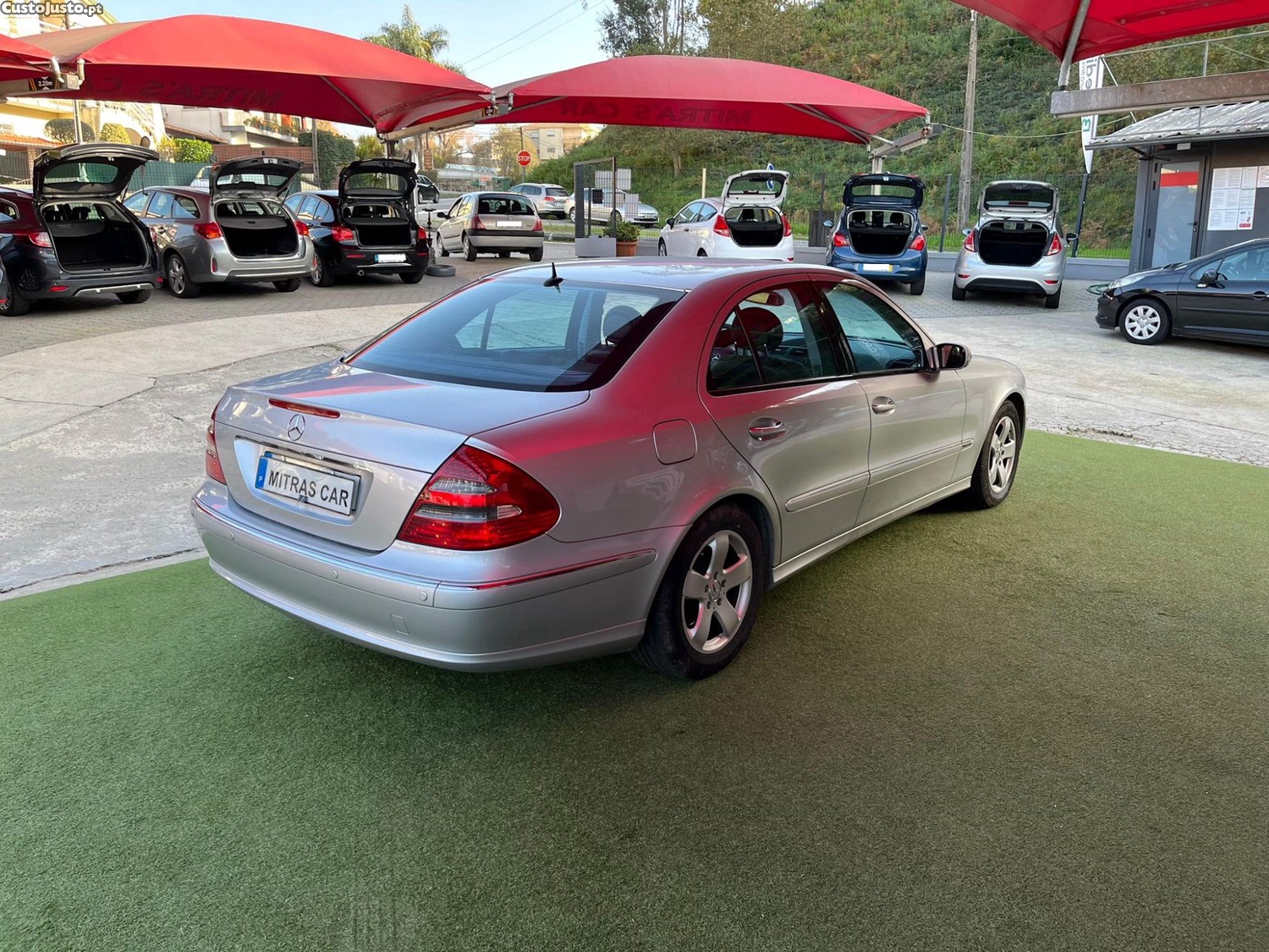 Mercedes-Benz Classe E 2.7 Diesel | Cx. Aut. — fotografia 19