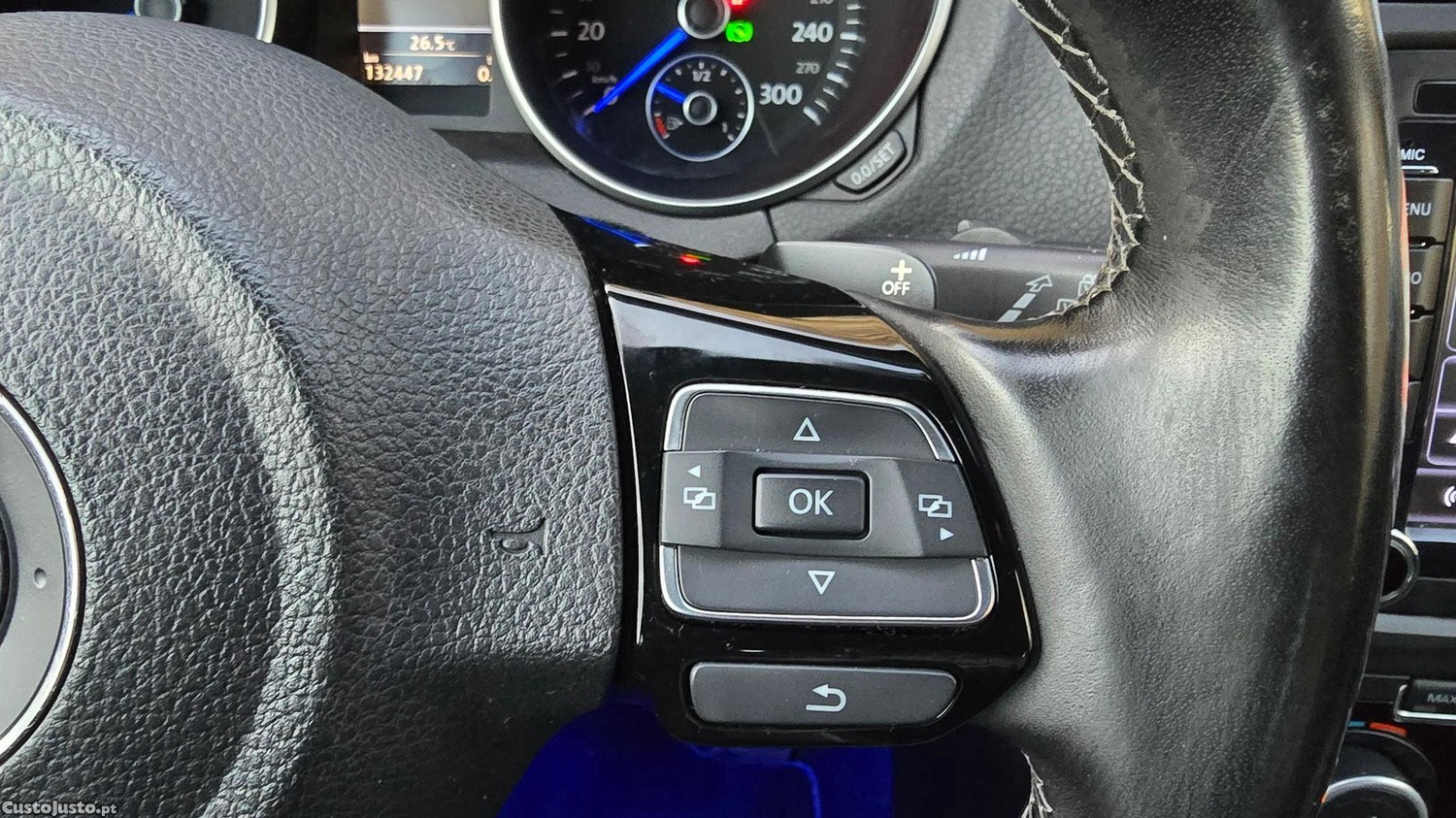 Volkswagen Golf R 2.0 TSI — fotografia 14