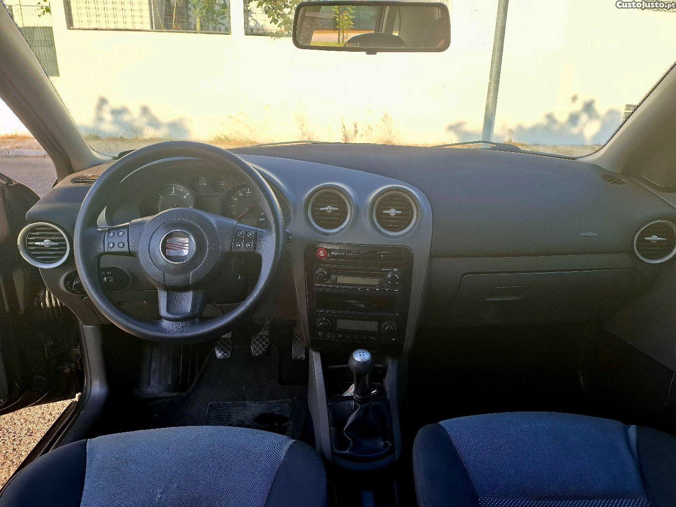 Seat Ibiza 1.4 TDI Signo - 05 foto 5