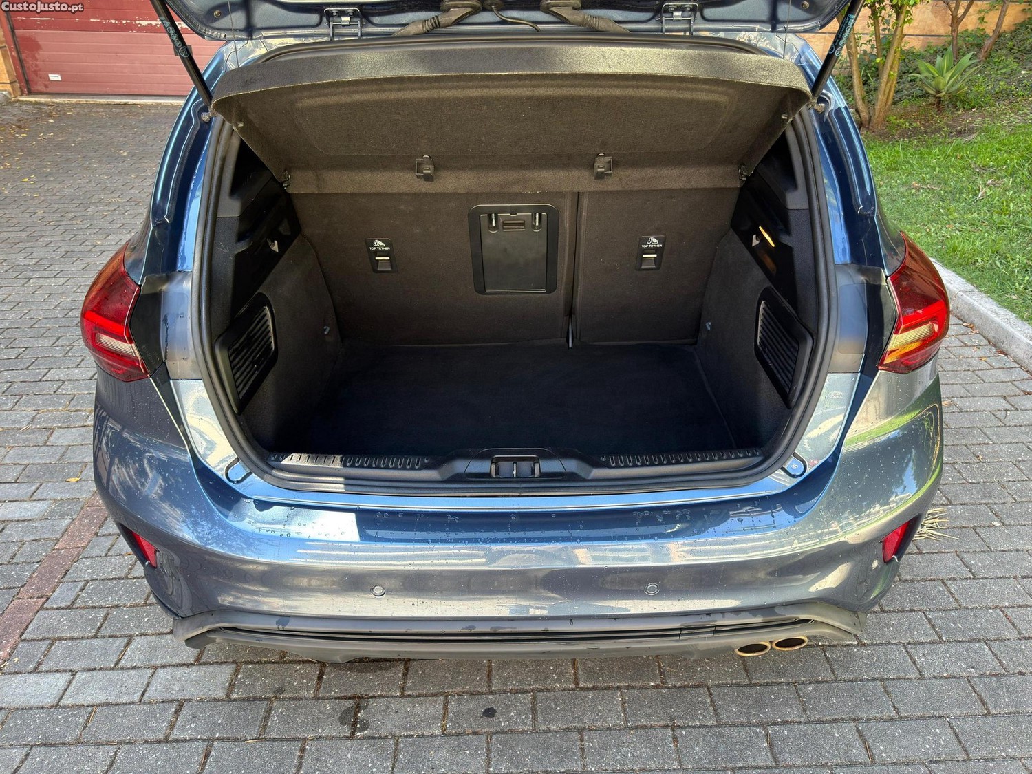 Ford Focus 1.0 Ecoboost Hybrid ST-Line — fotografia 12