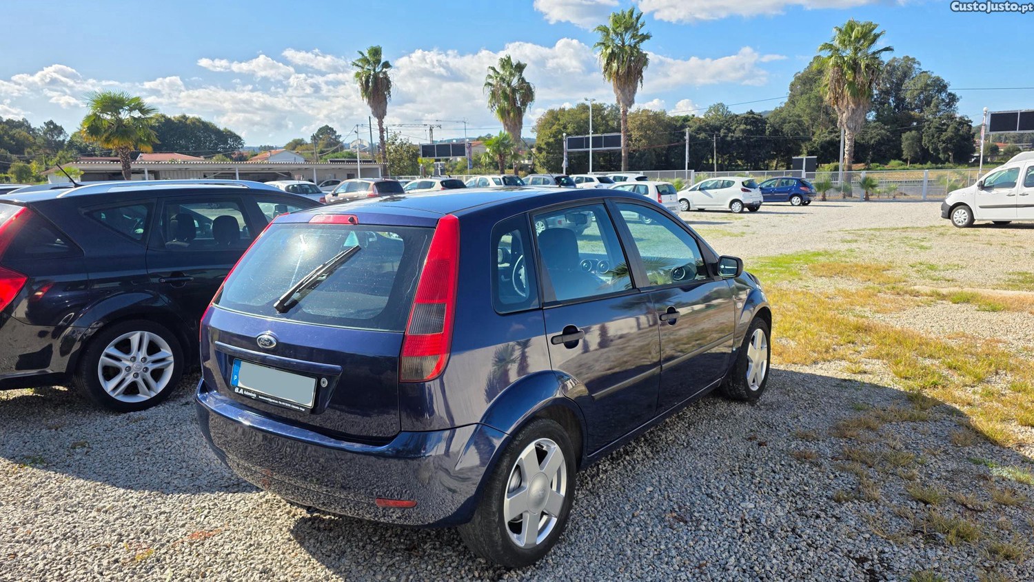 Ford Fiesta 1.25 Duratec 75cv — photo 3