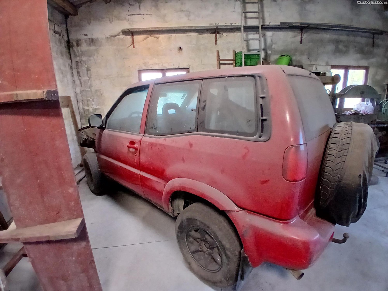 Nissan Terrano II — photo 2