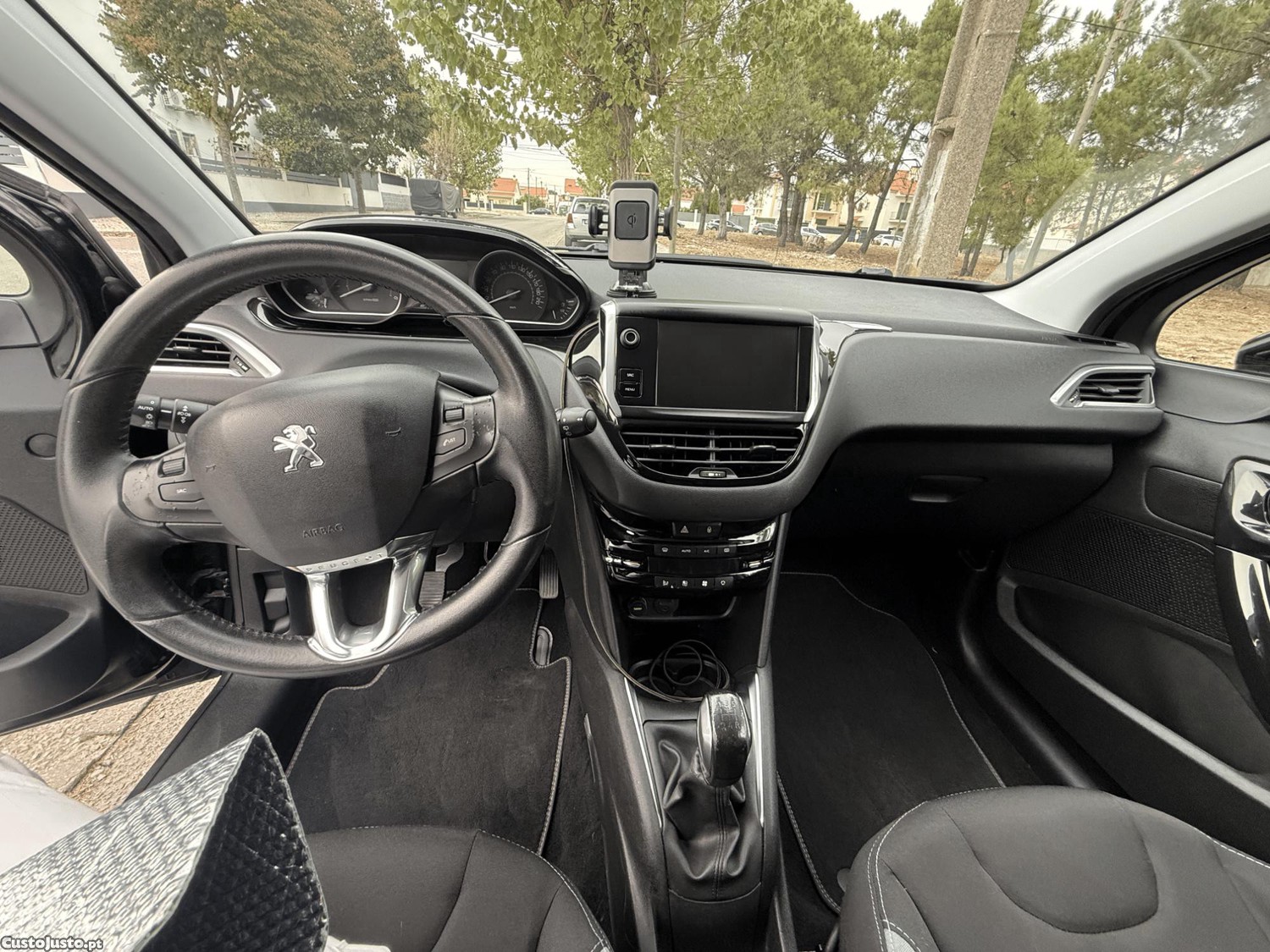 Peugeot 208 1.4 HDI Allure - 14 — photo 5