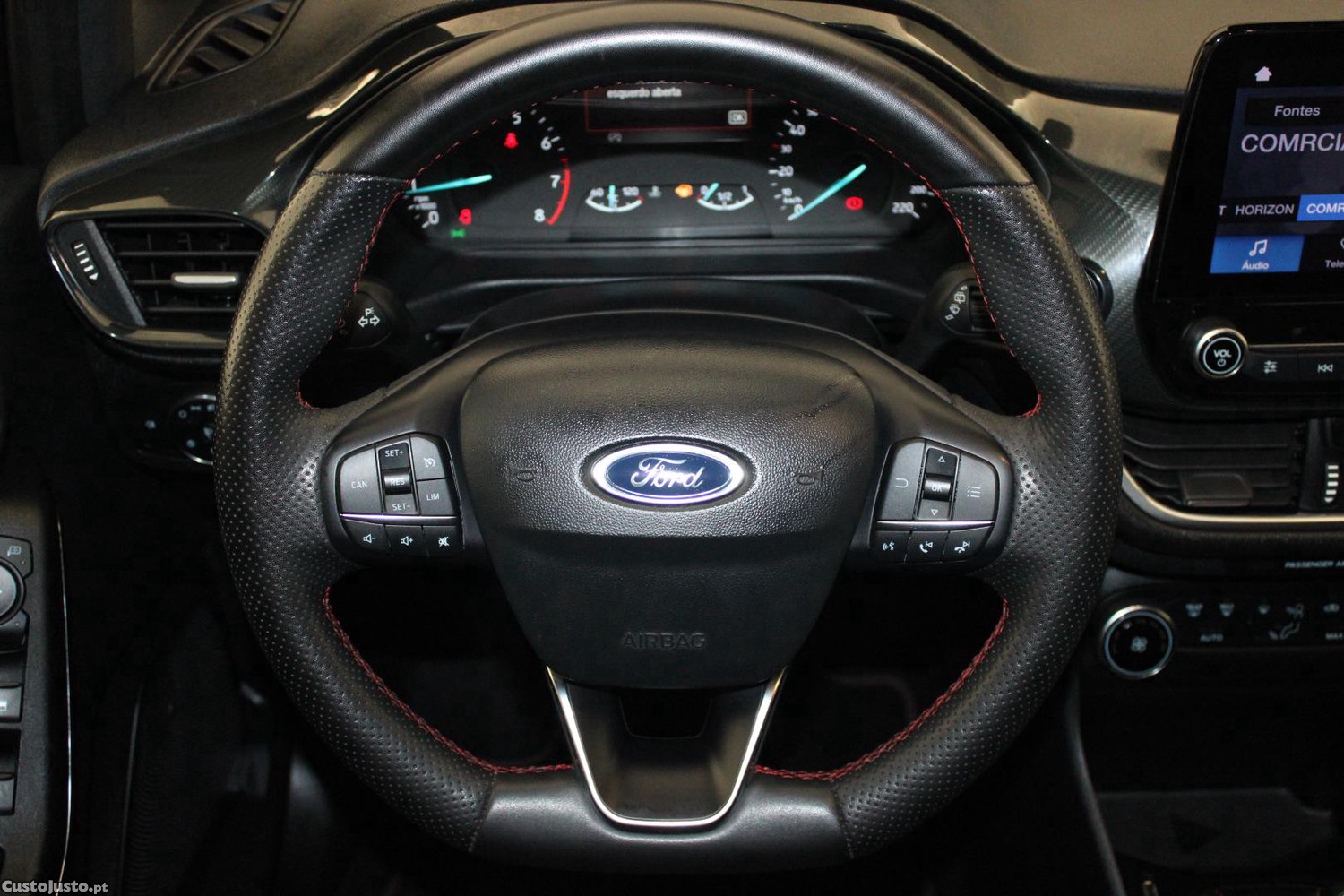 Ford Fiesta 1.0 ECOBOOST ST LINE — fotografia 28