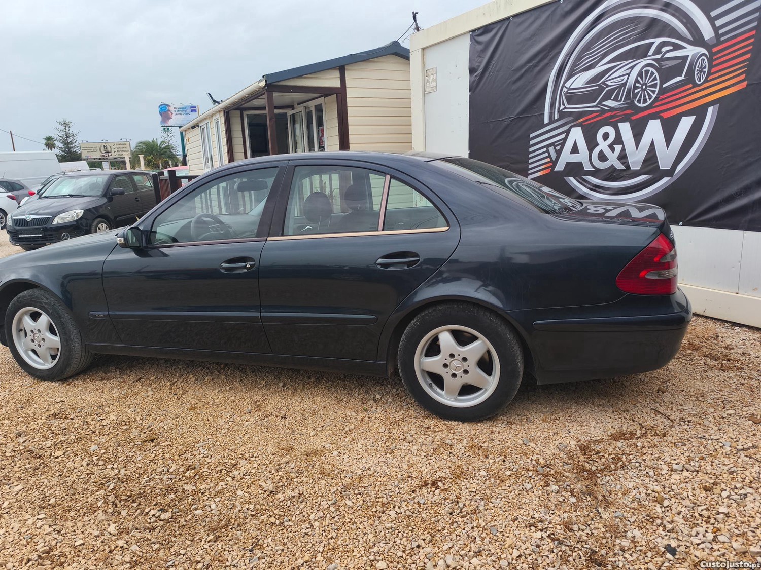 Mercedes-Benz E 220 Classic — fotografia 8