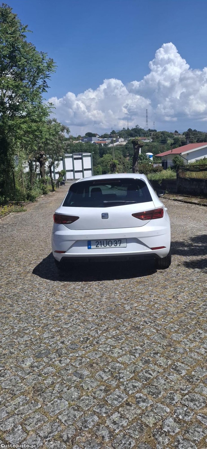 SEAT Leon 1.6 TDI Style S/S — fotografia 6