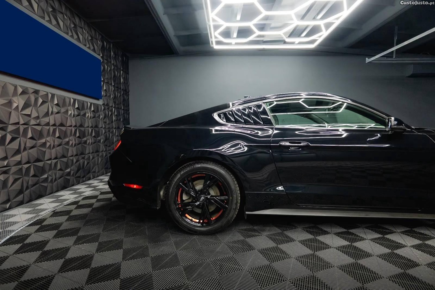 Ford Mustang 2.3 Shelby Coupe GT Package Dark Horse - 21 — photo 5