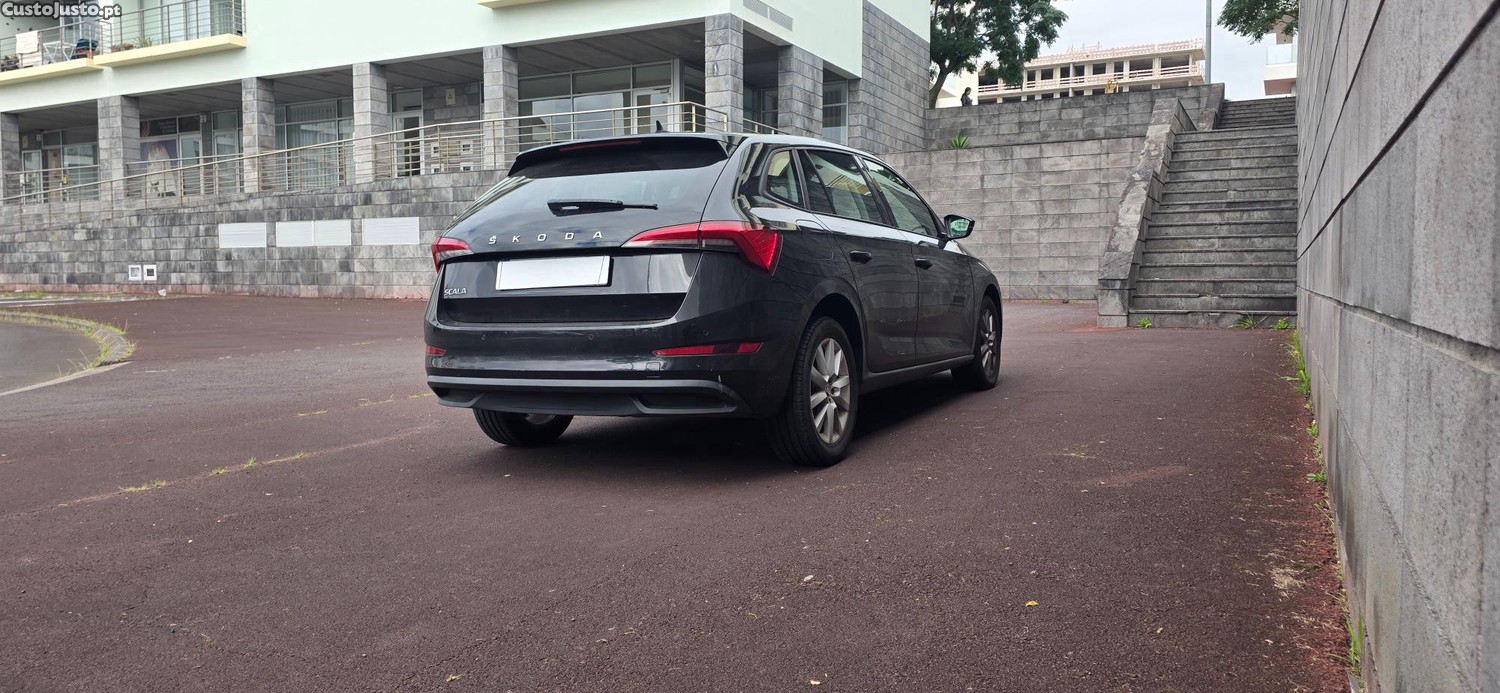 Skoda Scala 1.0 TSI poucos kms - 19 — photo 4