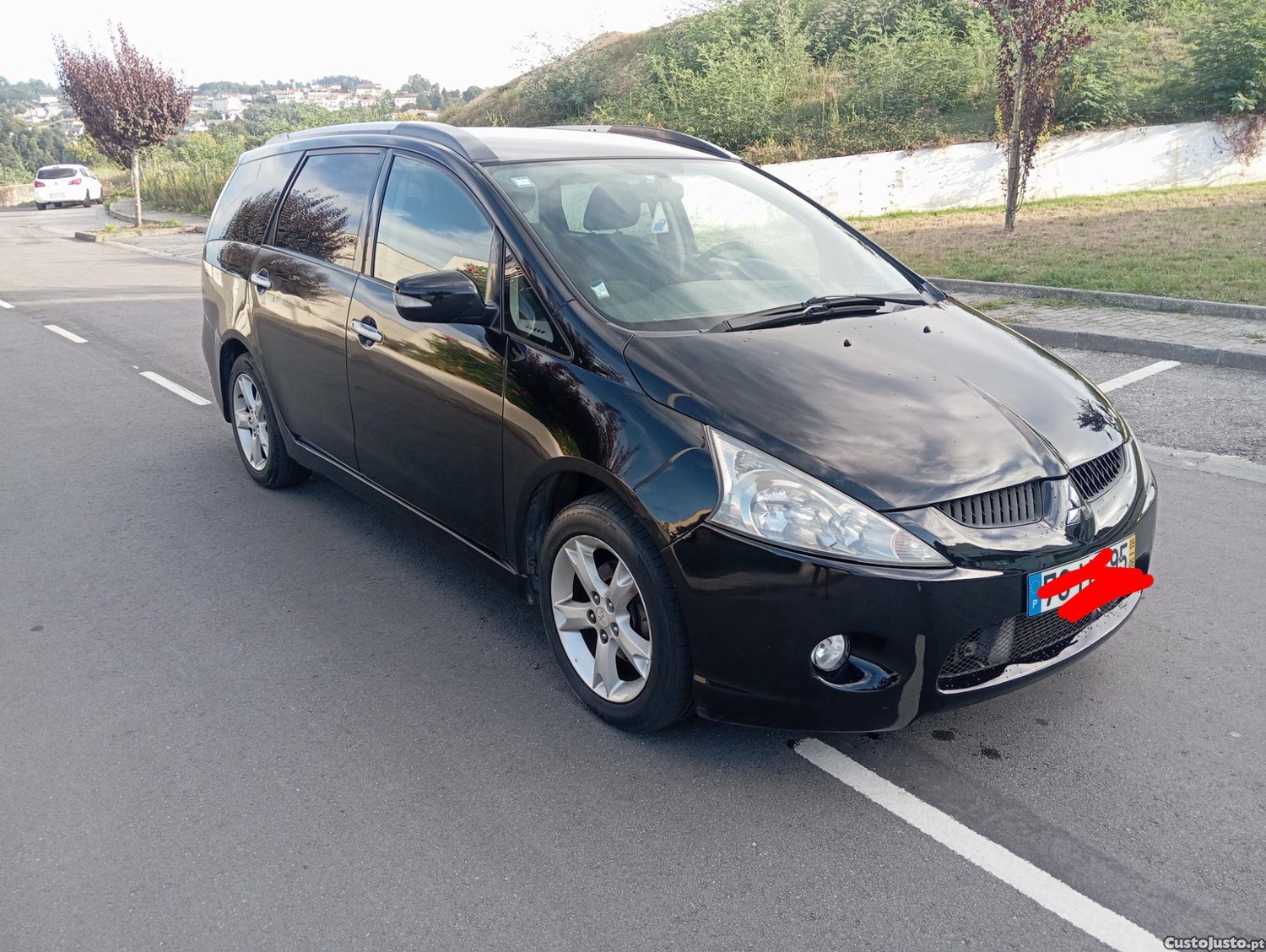 Mitsubishi Grandis 2.0tdi 140 CV 7 lugares - 09 — photo 2