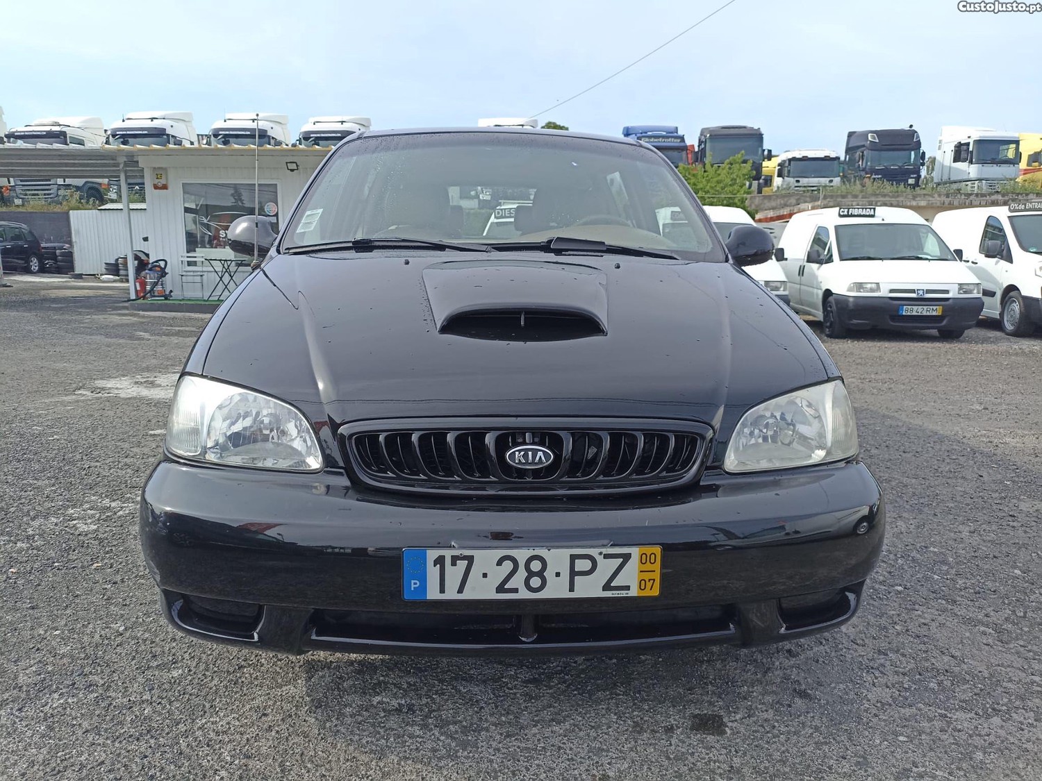 Kia Carnival 2.9 CRDI 7 Lug — fotografia 17