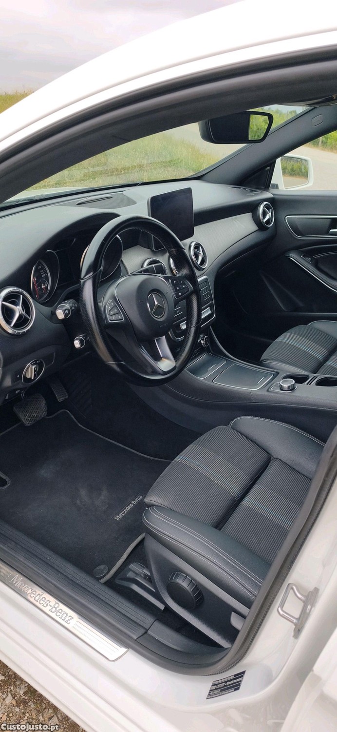 Mercedes-Benz CLA 180 CLA 180 d SHOOTING BRAKE - 18 foto 5