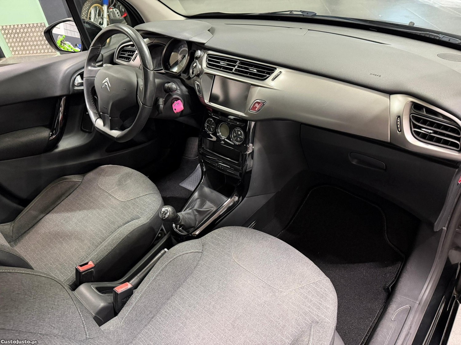 Citroën C3 1.6 BlueHDi Exclusive — fotografia 8