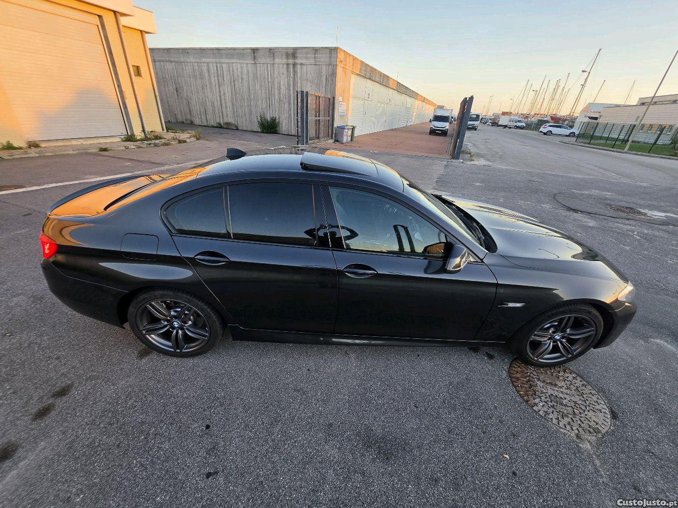 BMW 520 Pack M - 11 — photo 4
