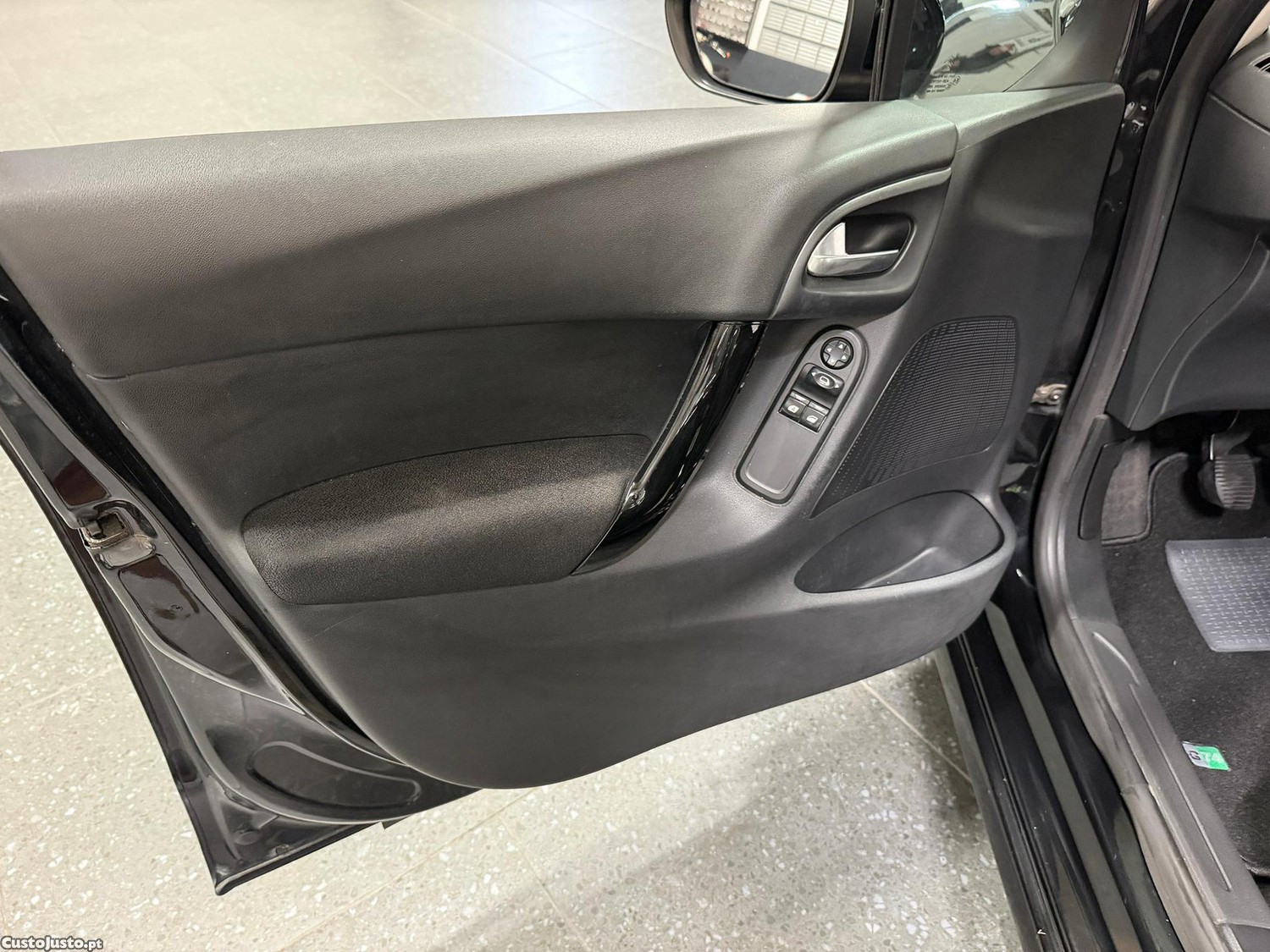 Citroën C3 1.6 BlueHDi Exclusive — fotografia 14