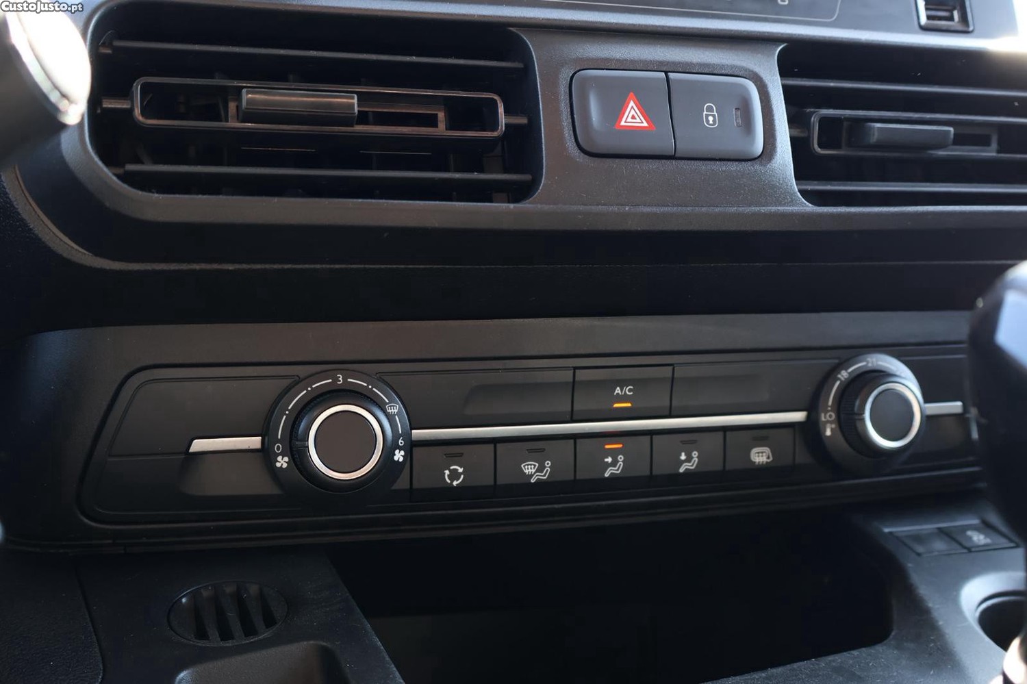 Peugeot Partner 1.5 Hdi 3 Lugares — fotografia 10