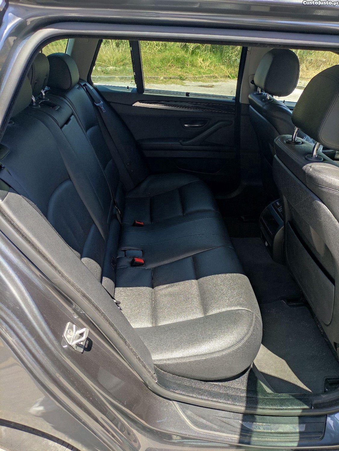 BMW 518 Touring Luxury Line — fotografia 2