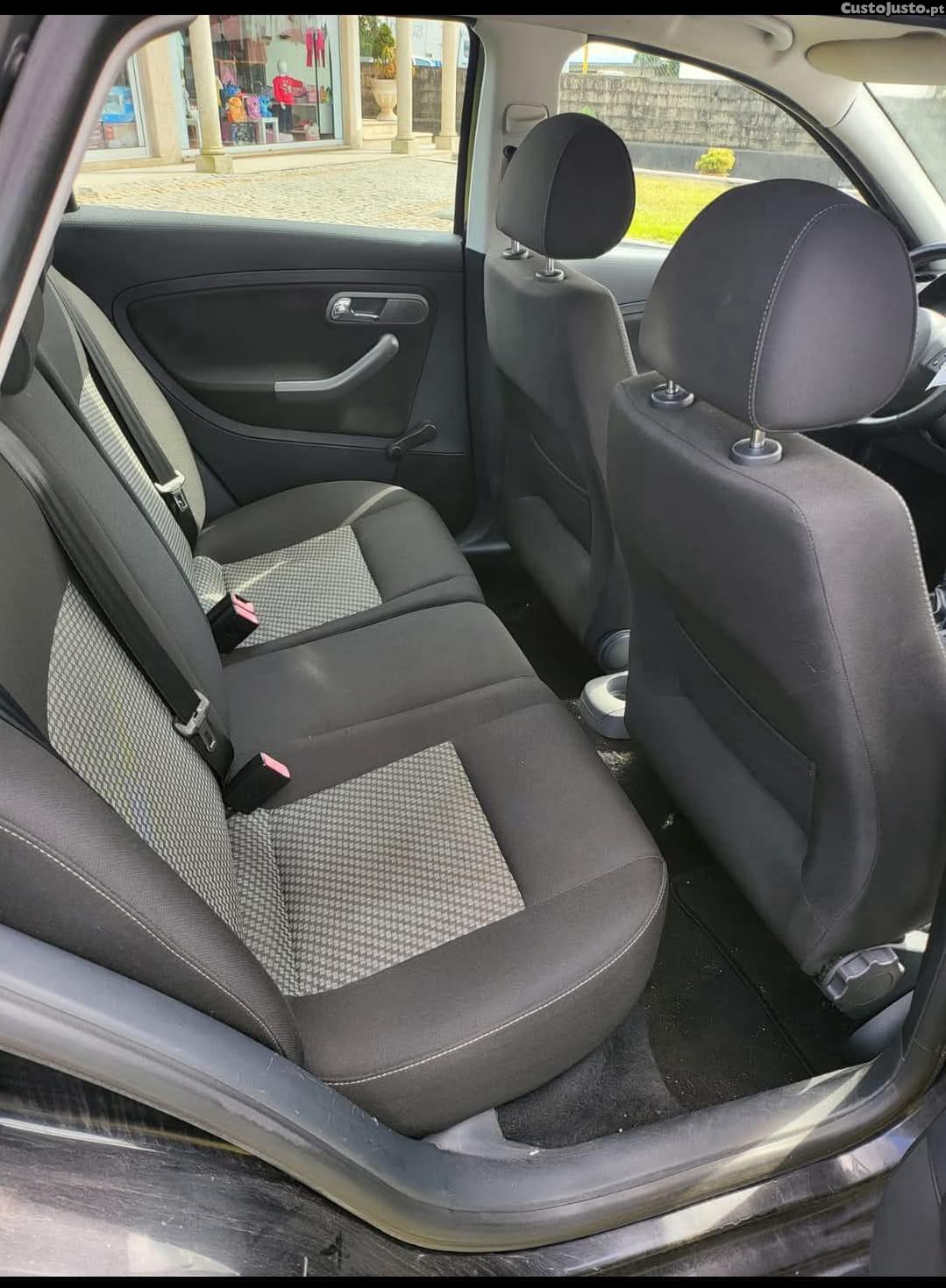 SEAT Ibiza 12V REFERENCE — fotografia 4