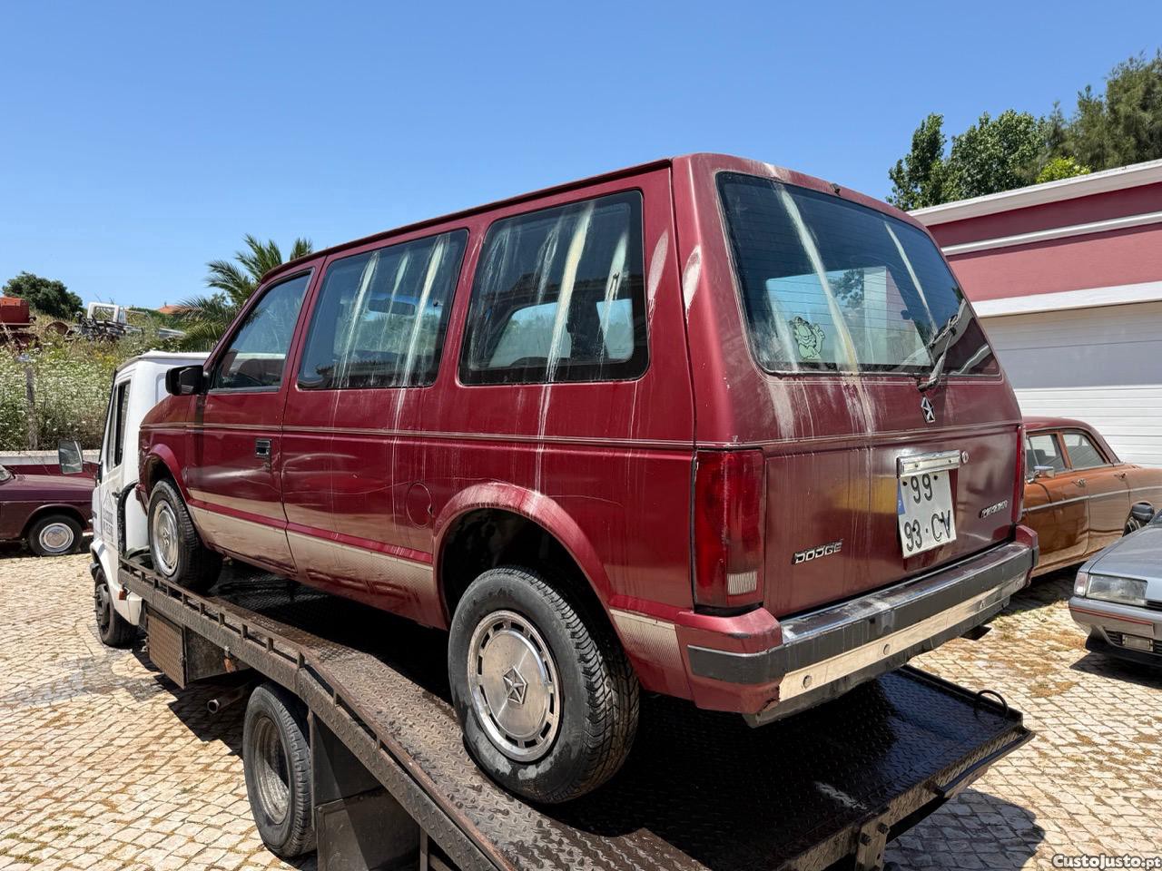 Dodge Caravan 1987 — fotografia 19