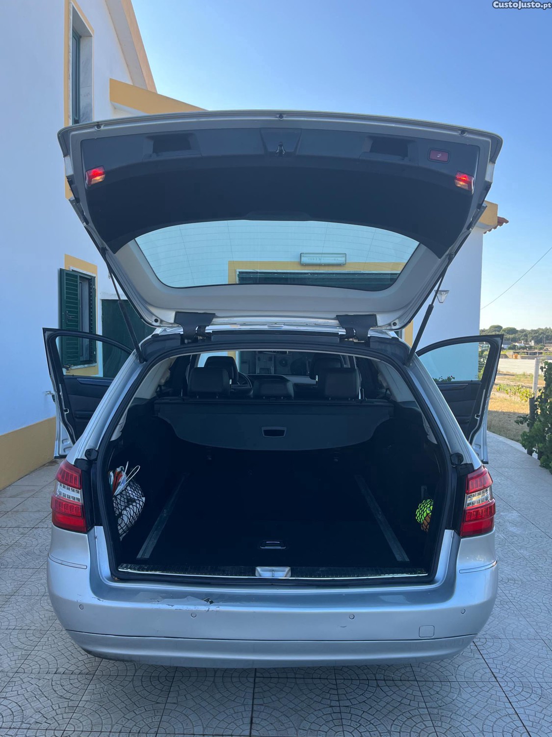 Mercedes-Benz E 220 220 Cdi — fotografia 4