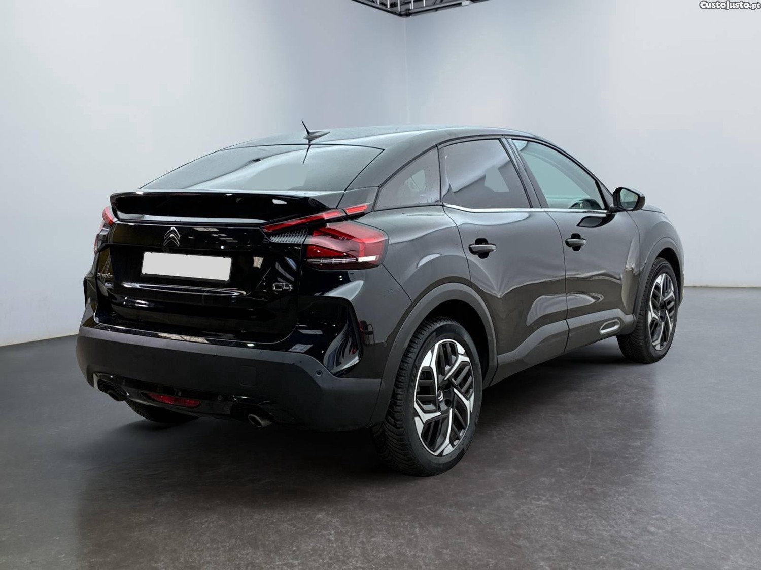 Citroën C4 1.2 PureTech Shine - 22 — photo 2