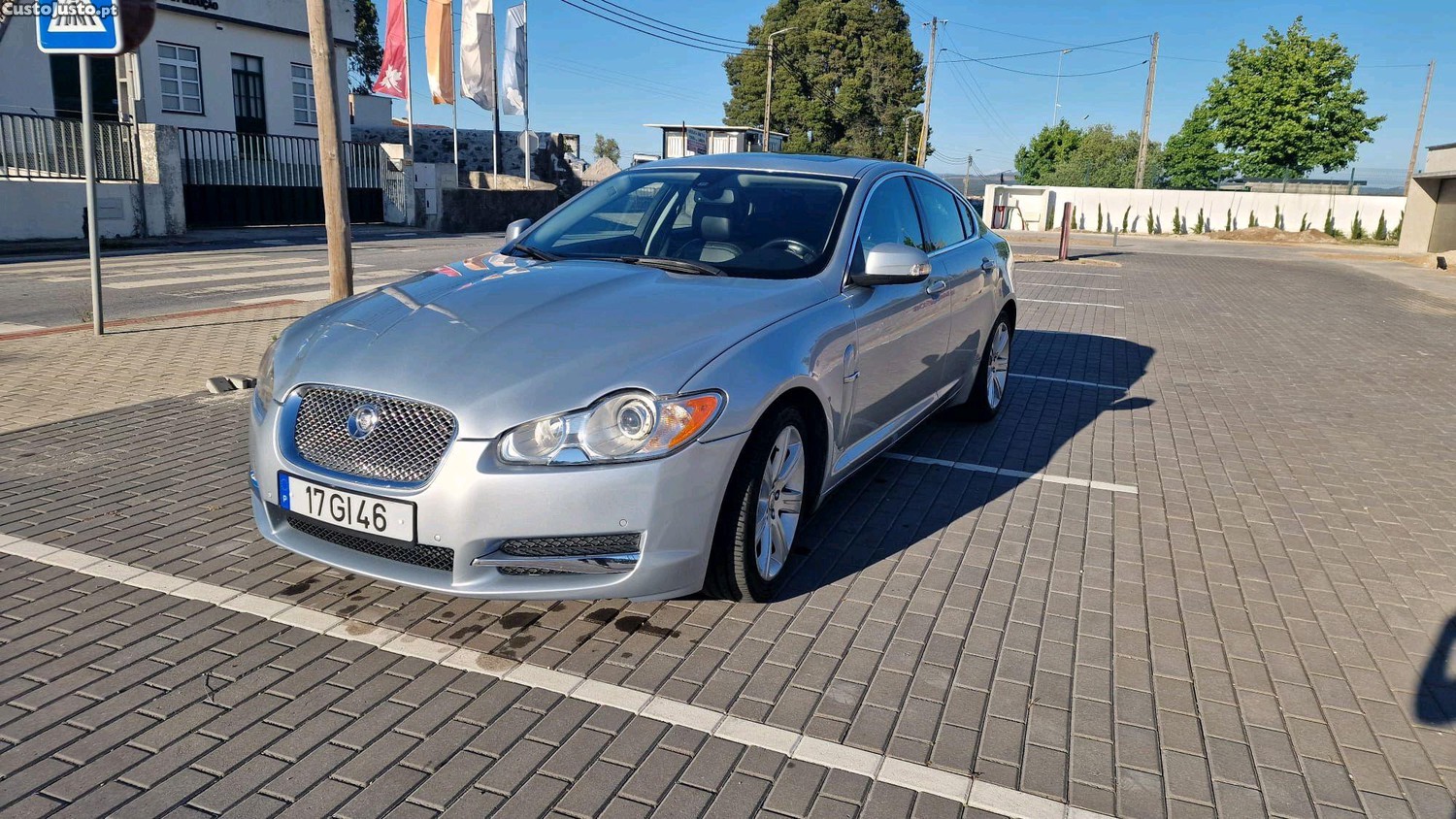 Jaguar XF 2.7 Biturbo Premium Luxury - 08 foto 2