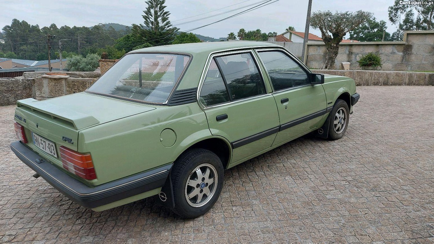 Opel Ascona 1.6 — fotografia 3