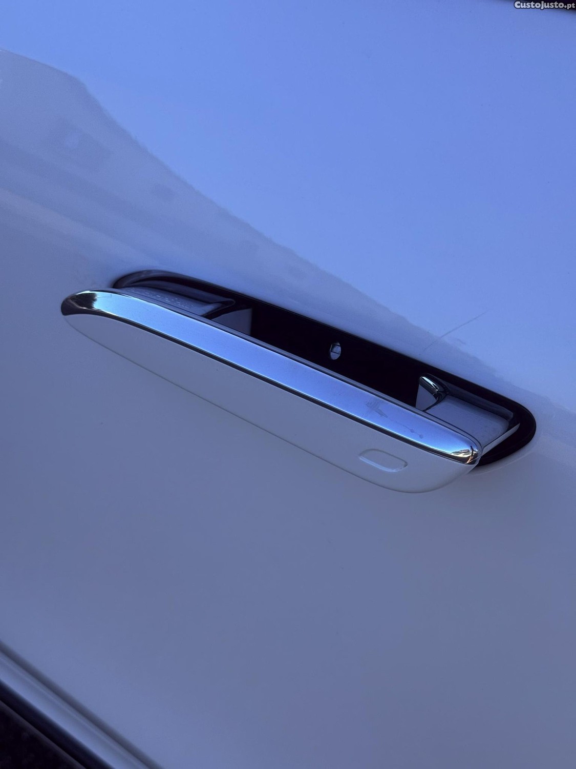Mercedes-Benz E 300 Pack AMG — fotografia 15