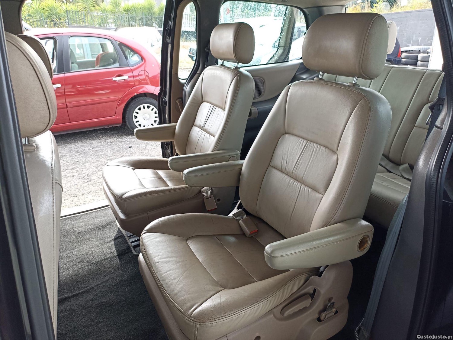 Kia Carnival 2.9 CRDI 7 Lug — fotografia 4