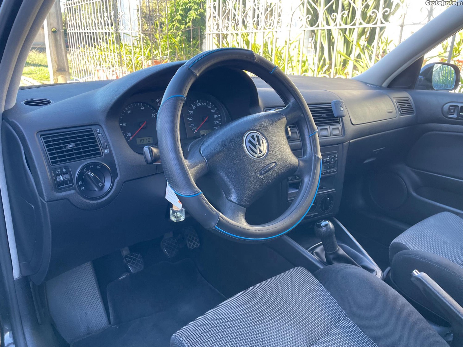 VW Golf (4) - 98 — photo 4