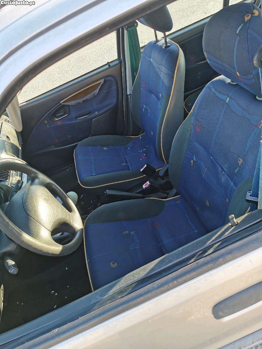 Citroën Saxo 1.0 — photo 4