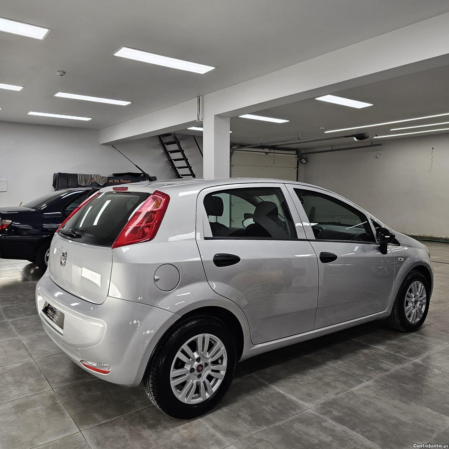 Fiat Punto DIESEL-PREÇO DE REVENDA - 18 foto 4