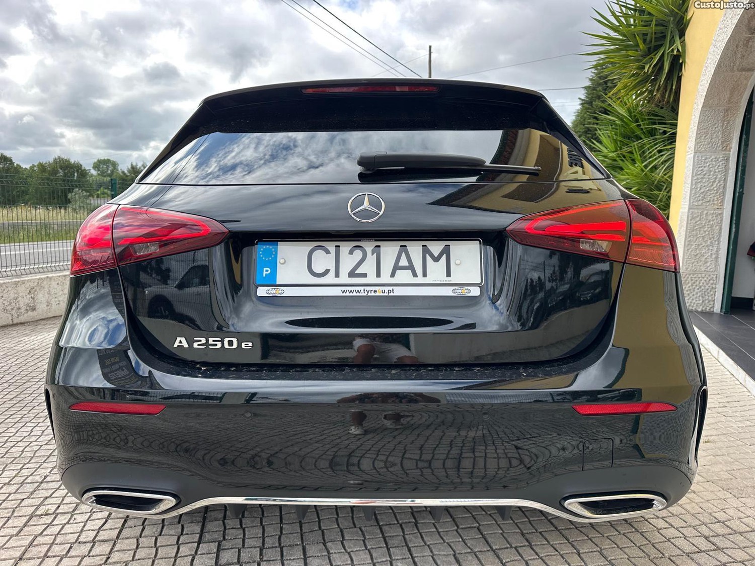 Mercedes-Benz A 250 e AMG Line — fotografia 6