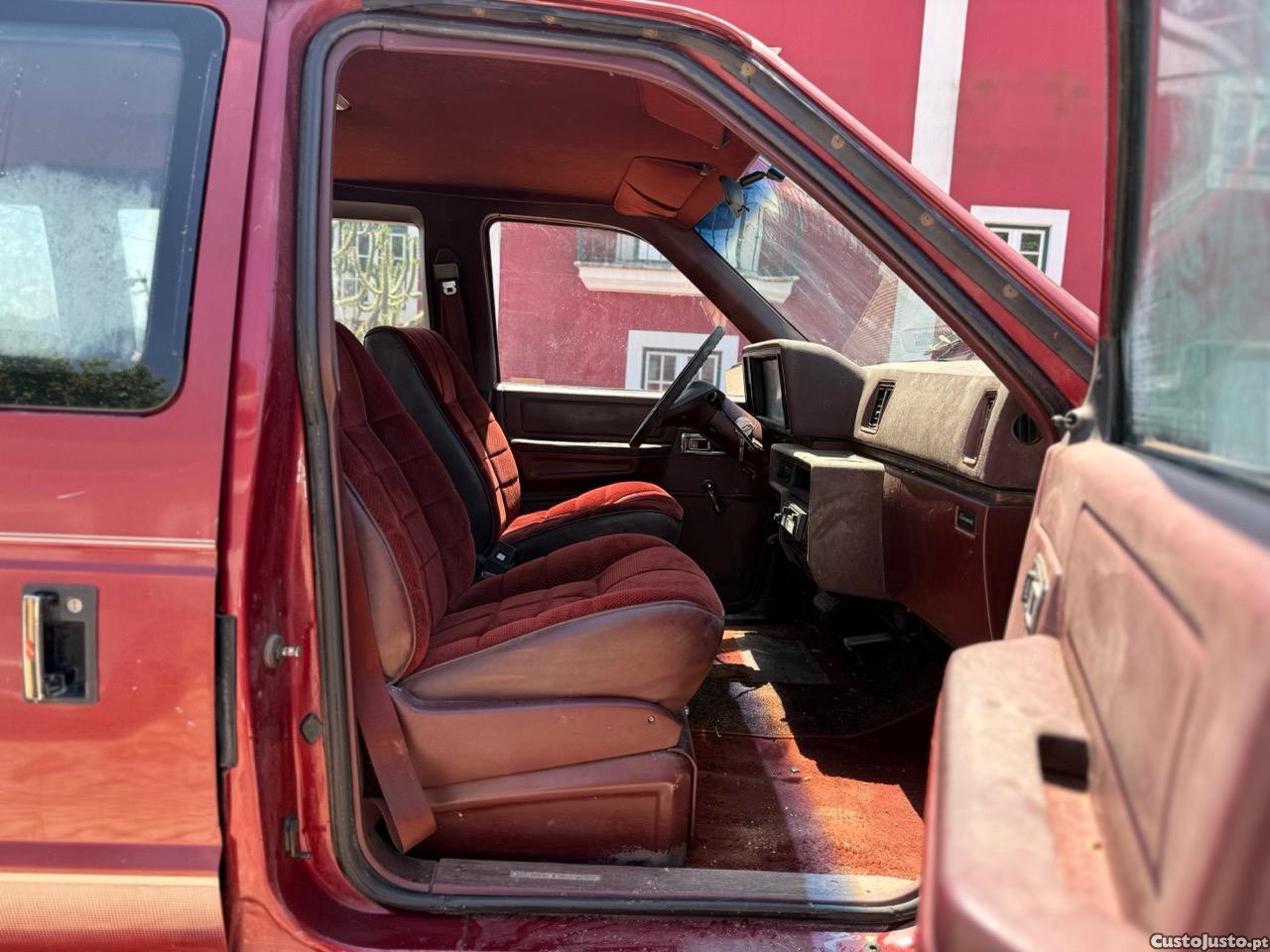 Dodge Caravan 1987 — fotografia 8