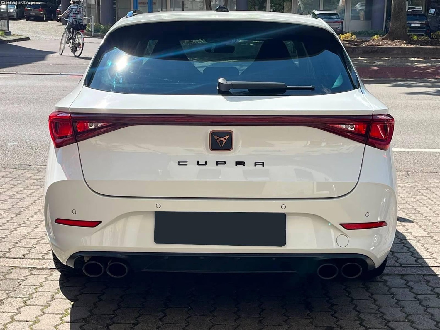 CUPRA Leon Sportstourer 1.5 eTSI VZ 4Drive - 21 — photo 3