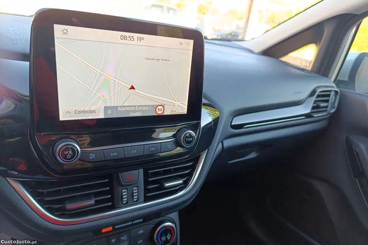 Ford Fiesta 1.5 tdci connected — fotografia 3