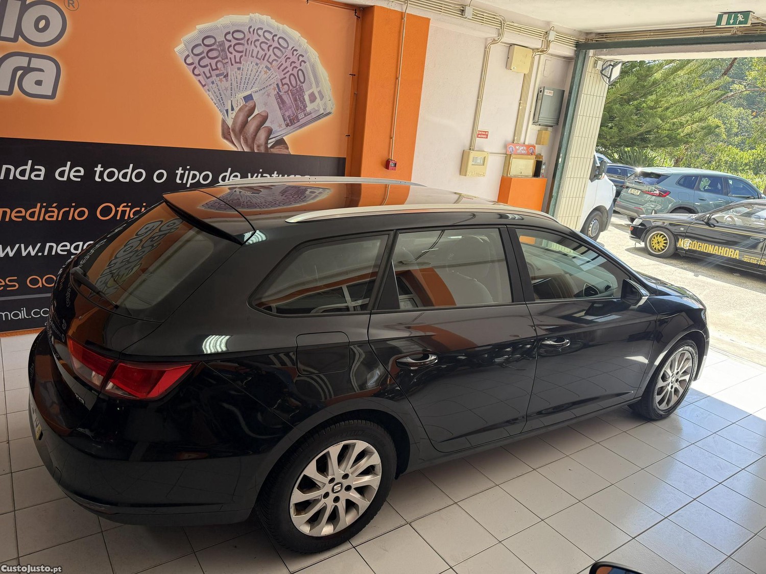 Seat Leon 1.6 TDI ECOMOTIVE - 14 foto 2