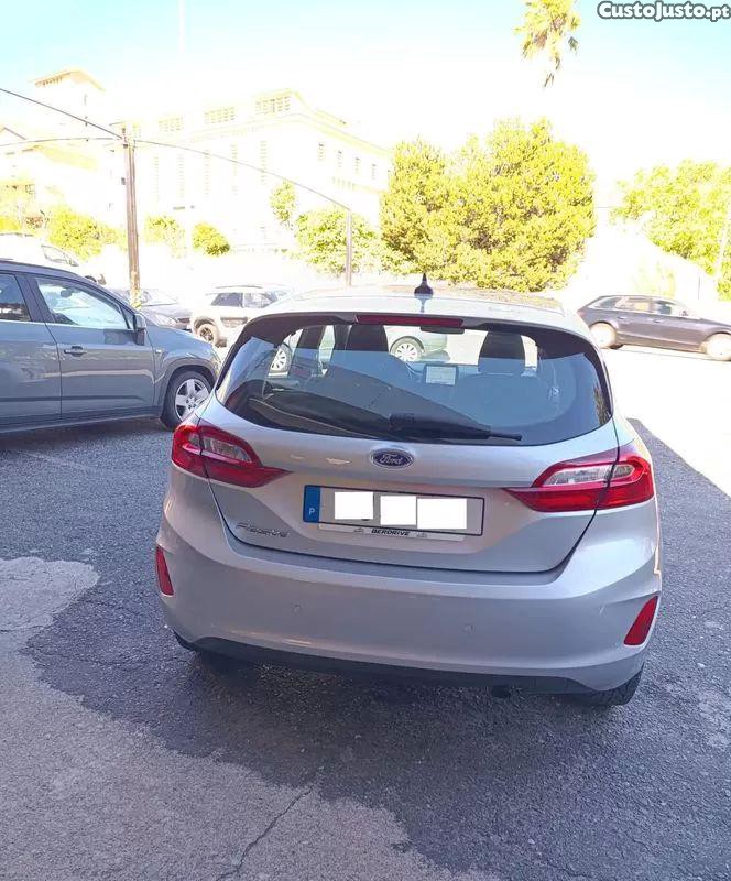 Ford Fiesta 1.5 tdci connected — fotografia 9