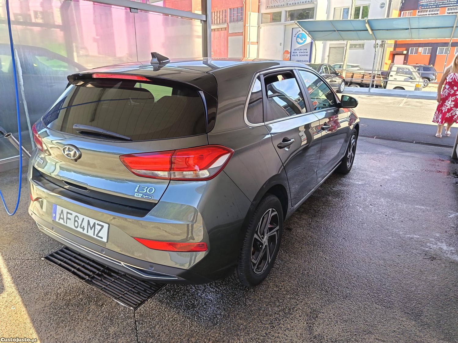Hyundai i30 i 30 1.6 CRDI-21 eco hibrido HEV — photo 2